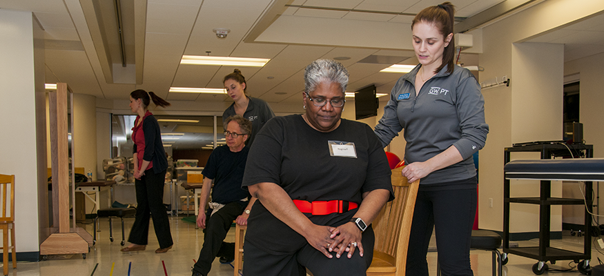 PT student teaching a fall prevention clinic