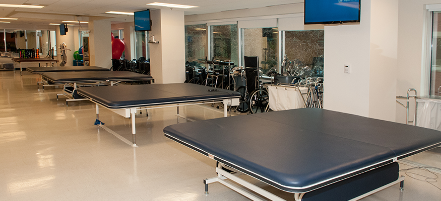 PT lab with tables